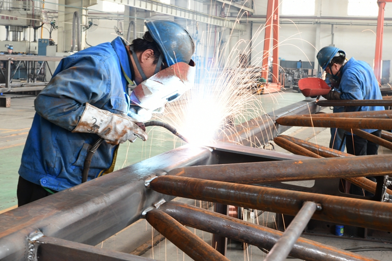 2021年5月七，陜建機股份舉辦為期6個月的“學黨史建功‘十四五’ 開新局奮進新征程”為主題的勞動競賽1_副本.jpg
